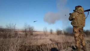 Read more about the article Moment Ukrainian Soldier Fires Rocket At Russian Observation Post