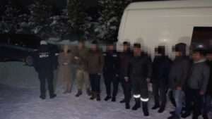 Read more about the article  Ukrainian Border Guards Detain 13 Draft Dodgers Trying To Flee Across Border Into Romania