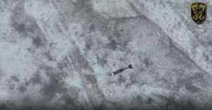Read more about the article Ukrainian Marines Rain Down Bombs On Russian Soldiers In Snowy Field Using Drone