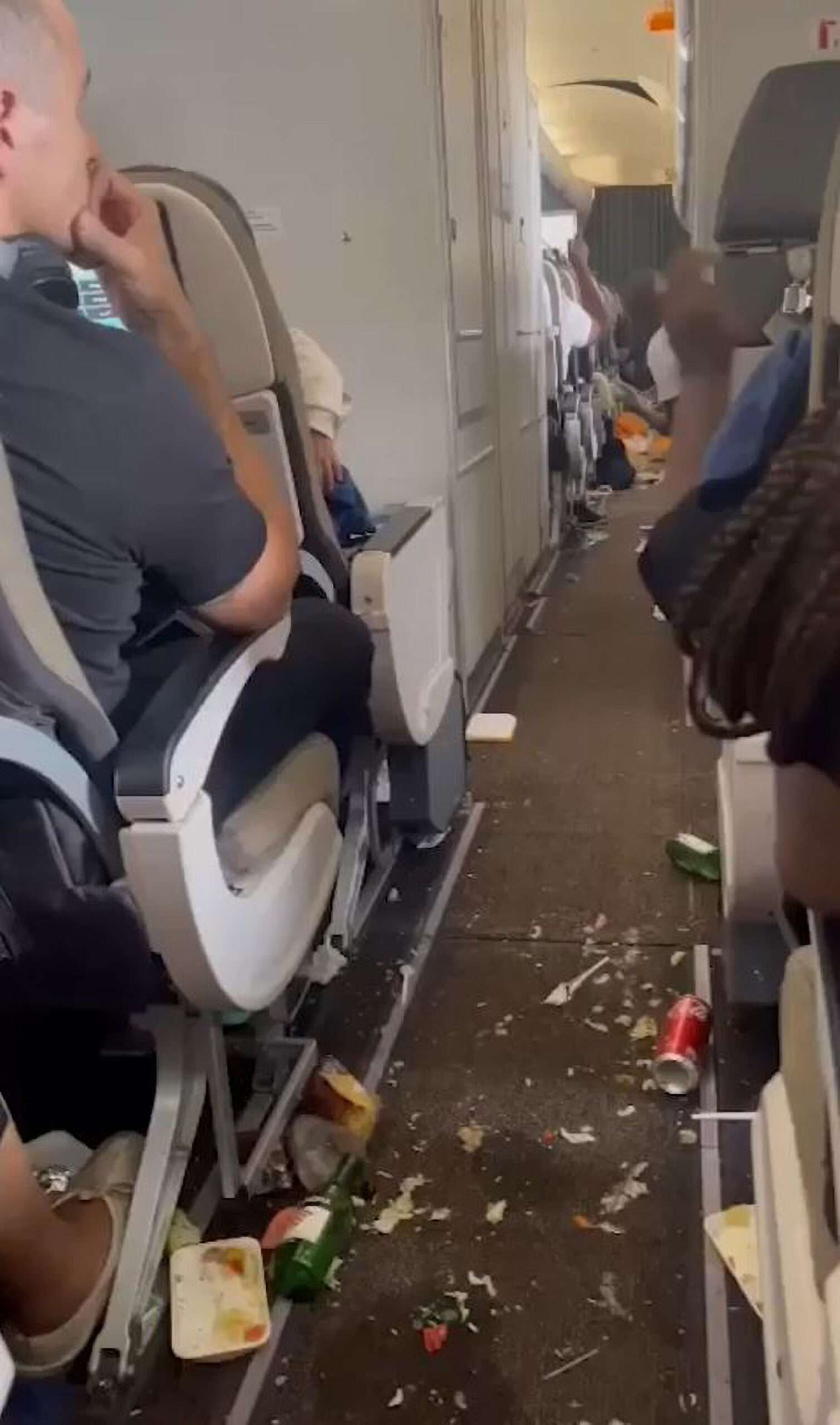 Read more about the article CABIN CHAOS: Strong Turbulence Hits Long-Haul Flight To Portugal, Injuring 10