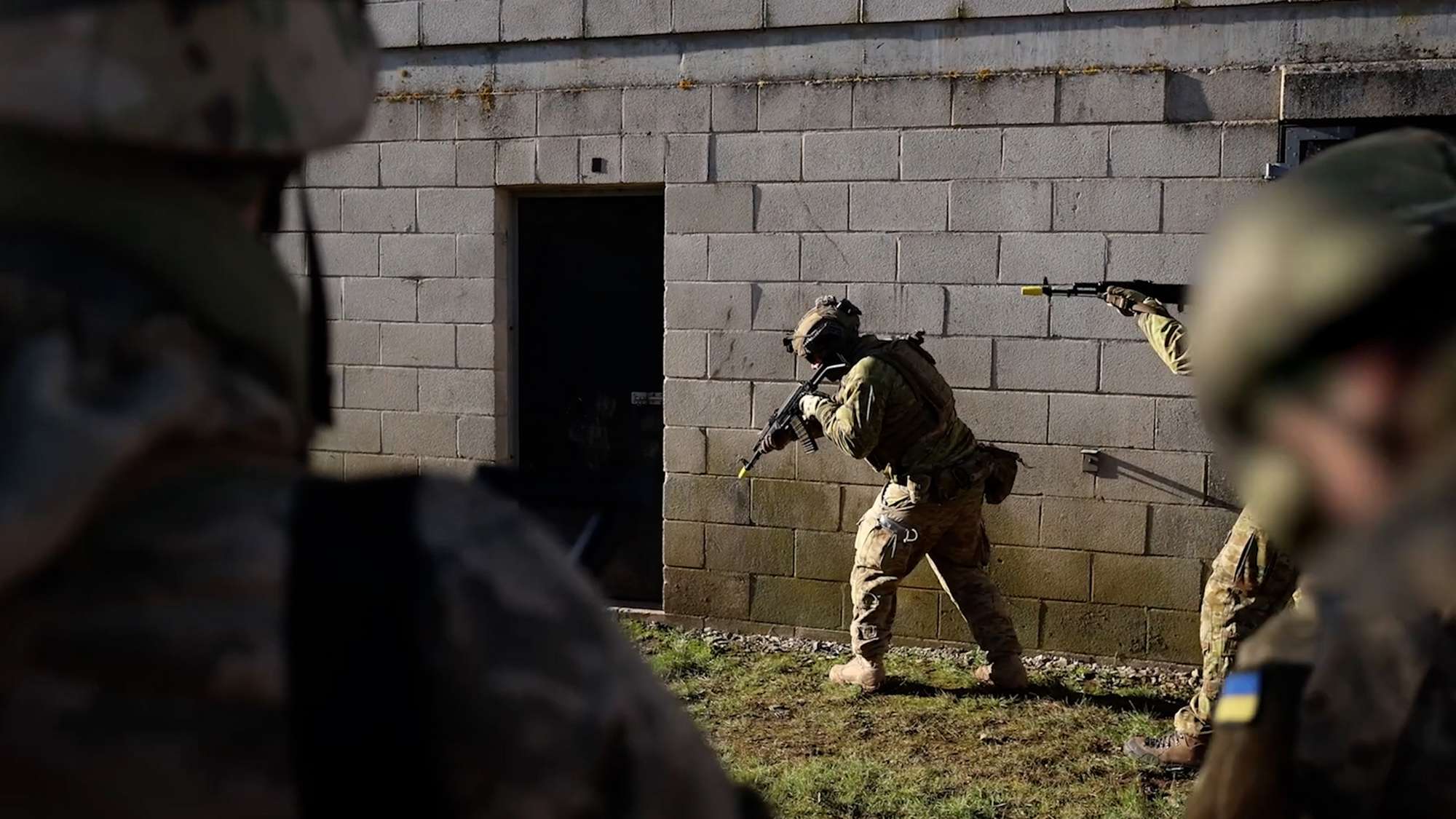 Read more about the article Australian Soldiers Train Ukrainians In Urban Warfare