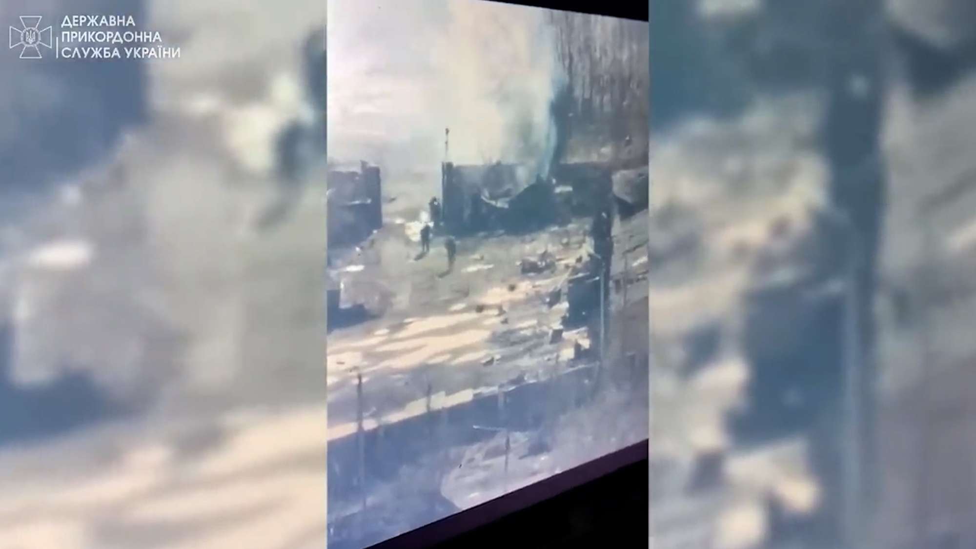 Read more about the article  Moment Russian Soldiers Making Their Way To Building Are Hit By Ukrainian Ordnance