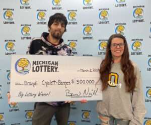 Read more about the article Astonished USD 500,000 Lotto Winner Burst Into Tears