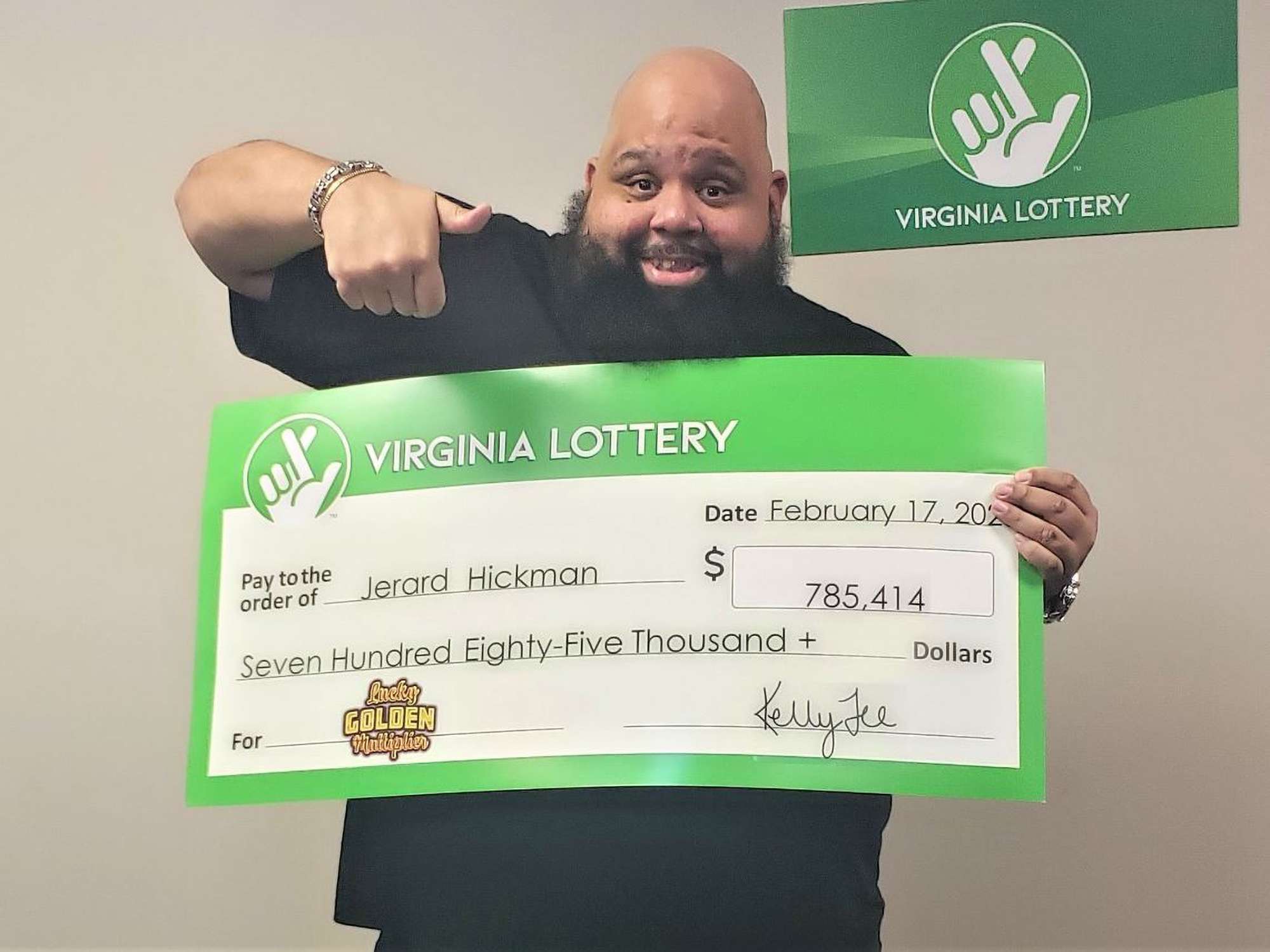 Read more about the article Man Wins Jackpot After Playing Online To Pass The Time