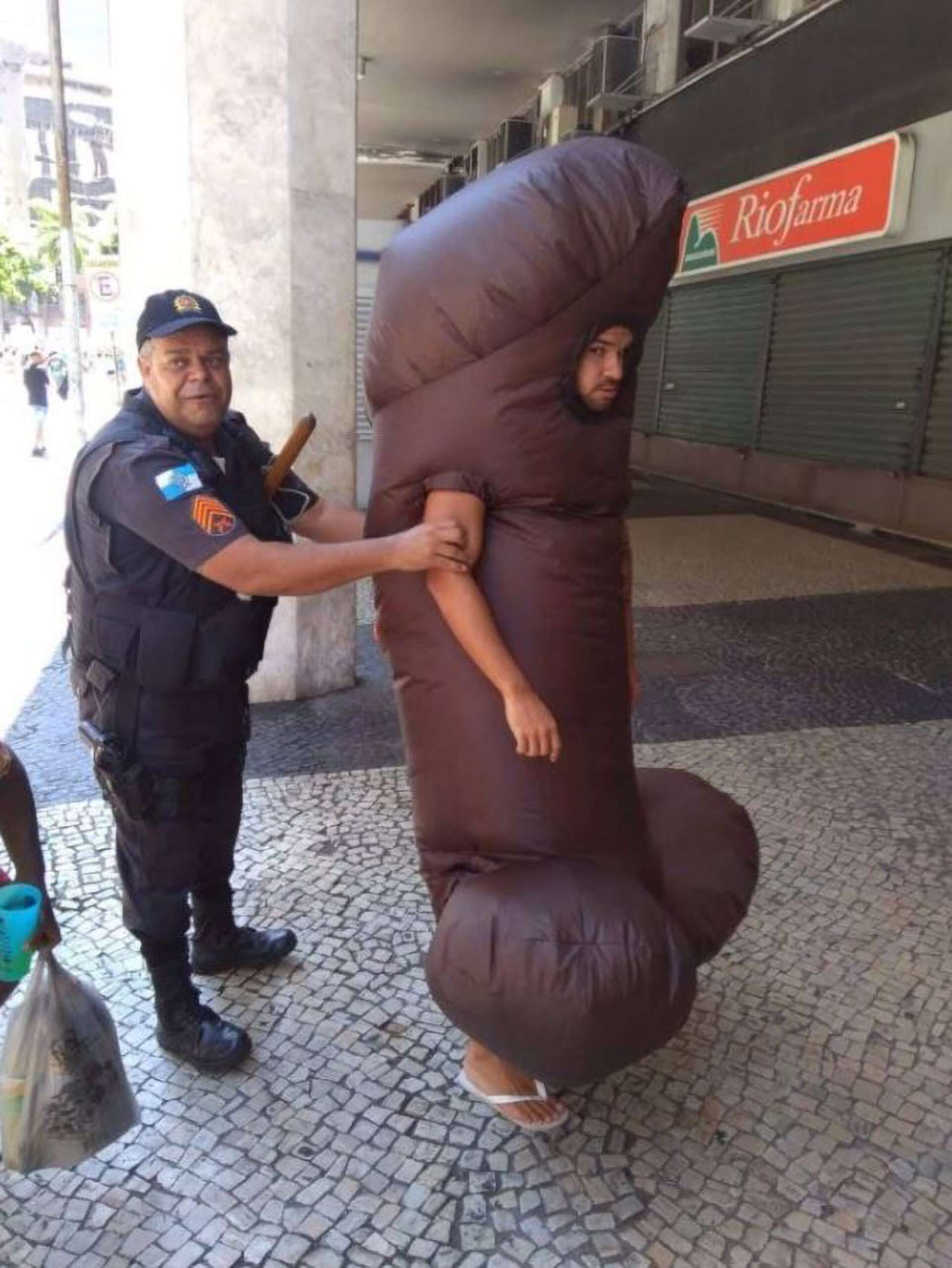 Read more about the article Man Dressed As Giant Willy Seized By Brazilian Carnival Cops