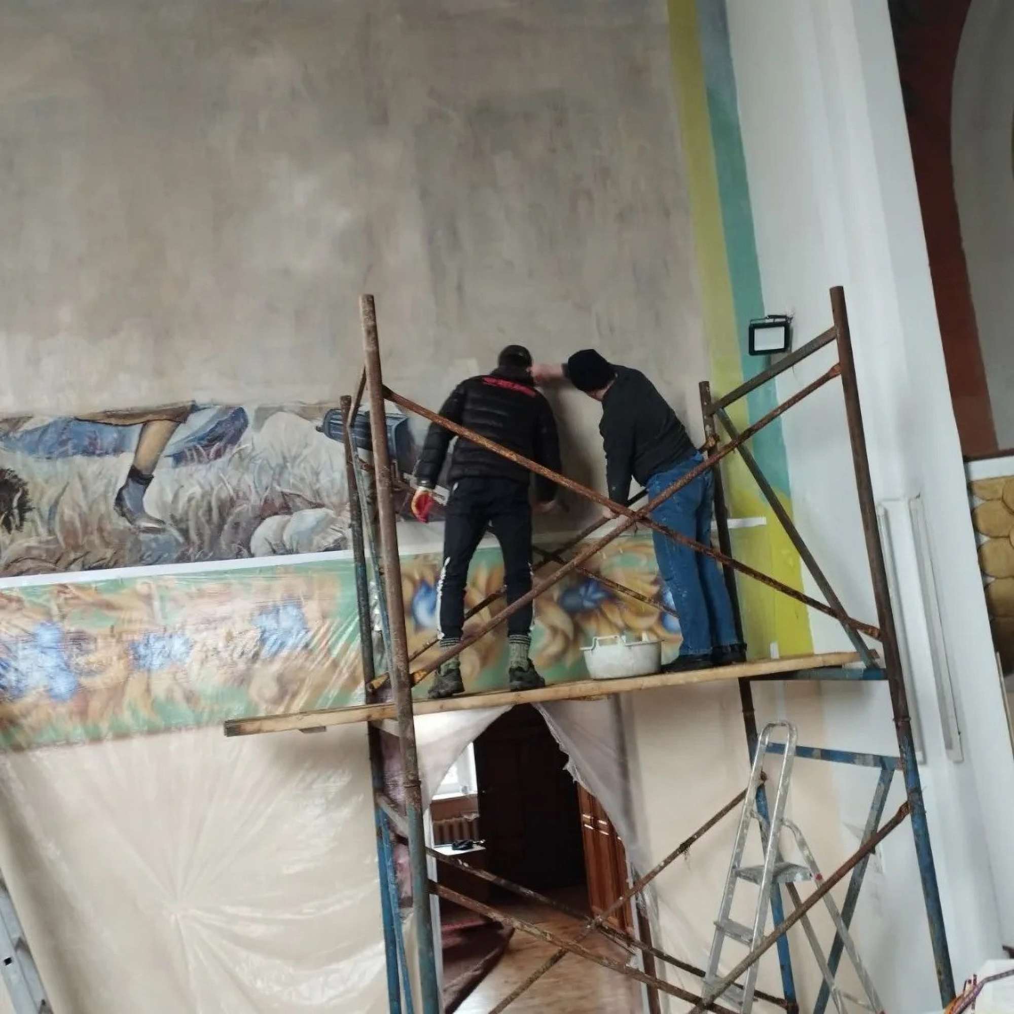 Read more about the article Fury As Belarus Paints Over 100-Year-Old Church Fresco Of Polish Rout Of Red Army