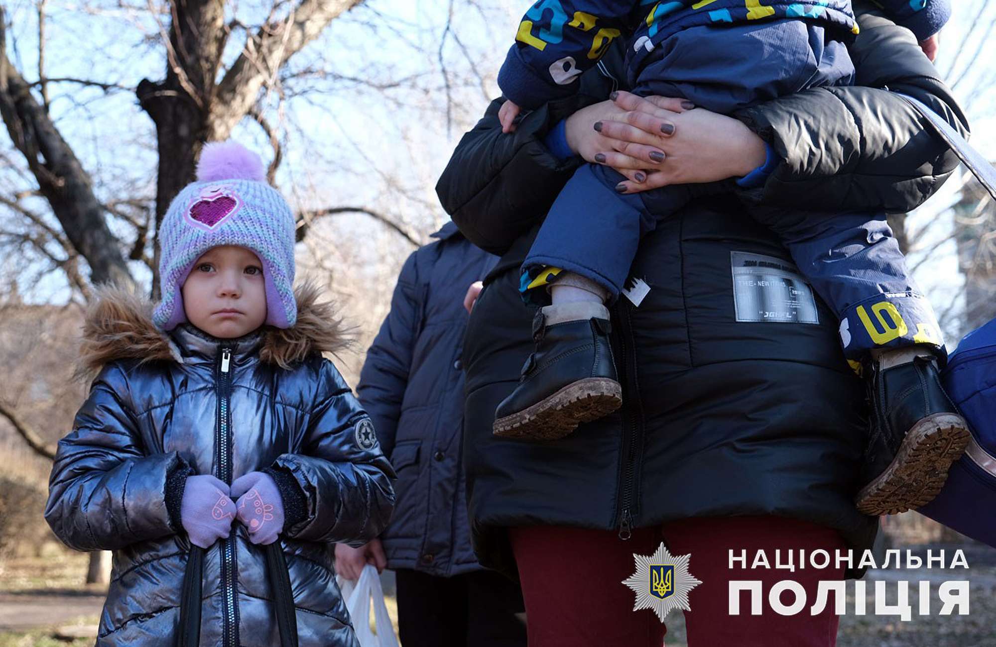 Read more about the article Police Rescue Family With 3 Young Children From Russian Shelling In New York