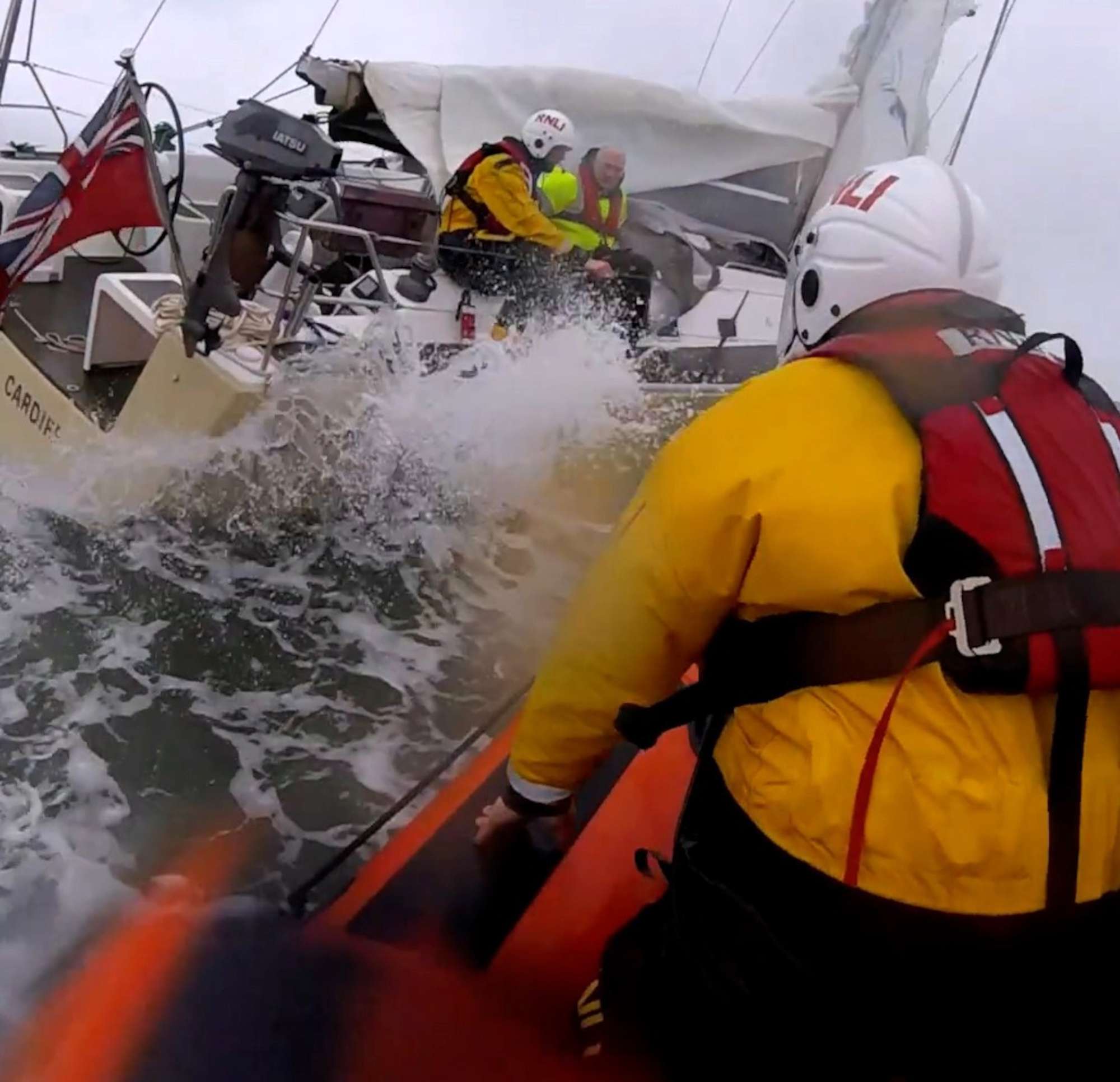 Read more about the article Lone Sailor Saved Amid Severe Storm With 20-Foot-High Ocean Waves