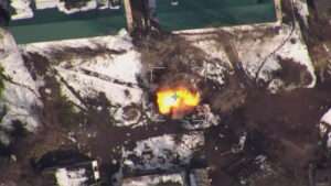 Read more about the article Russia Says It Hit American M-777 Towed Gun With Kamikaze Drone