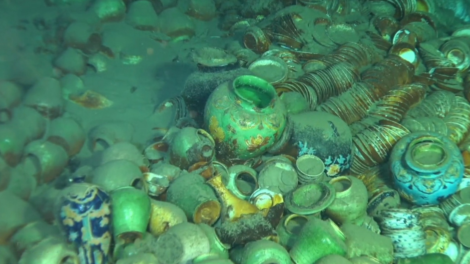 Read more about the article Priceless Haul Of Ming Dynasty China Found In Shipwreck