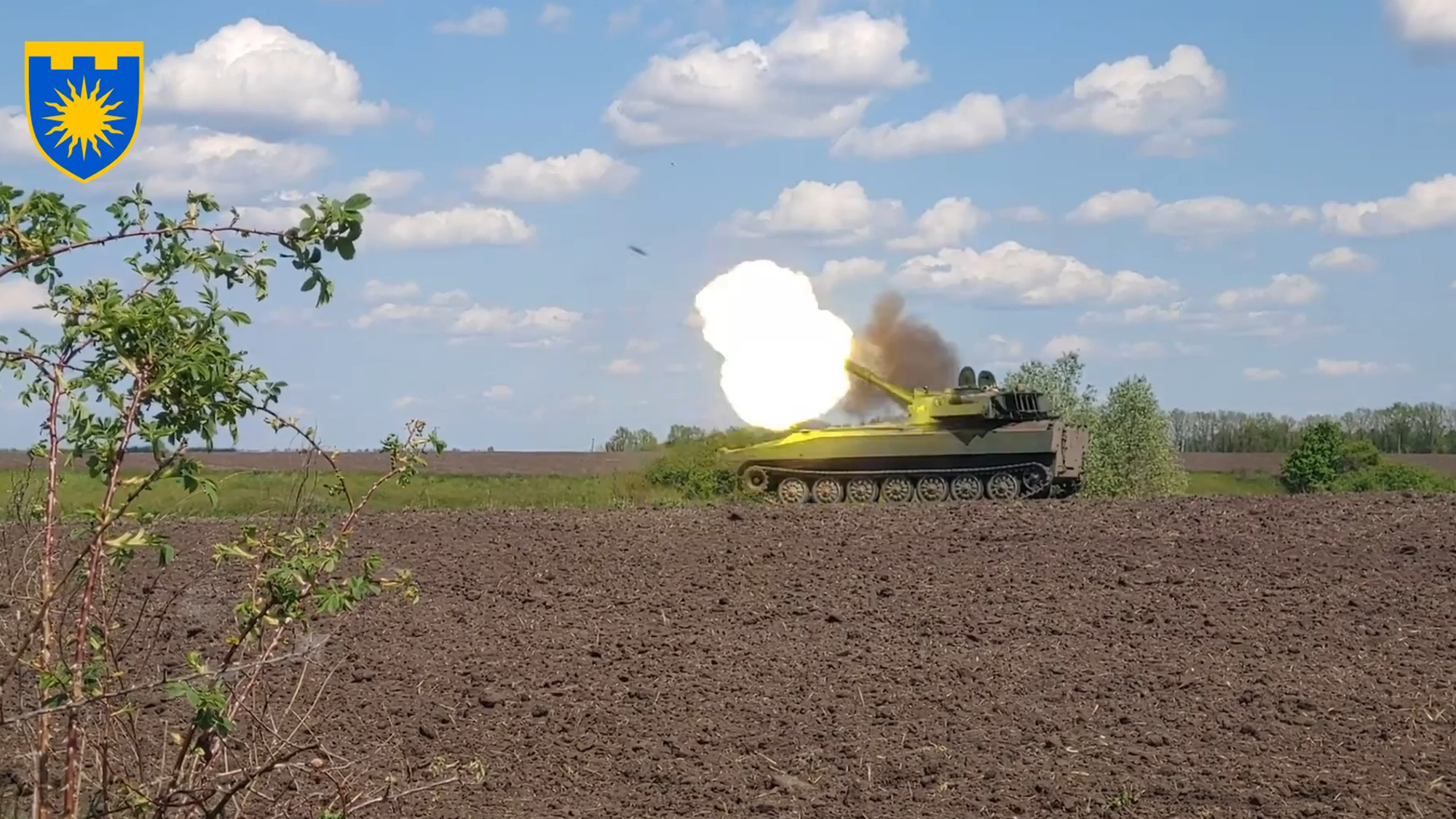 Read more about the article Ukrainian Self-Propelled Artillery Blows Up Russian Positions