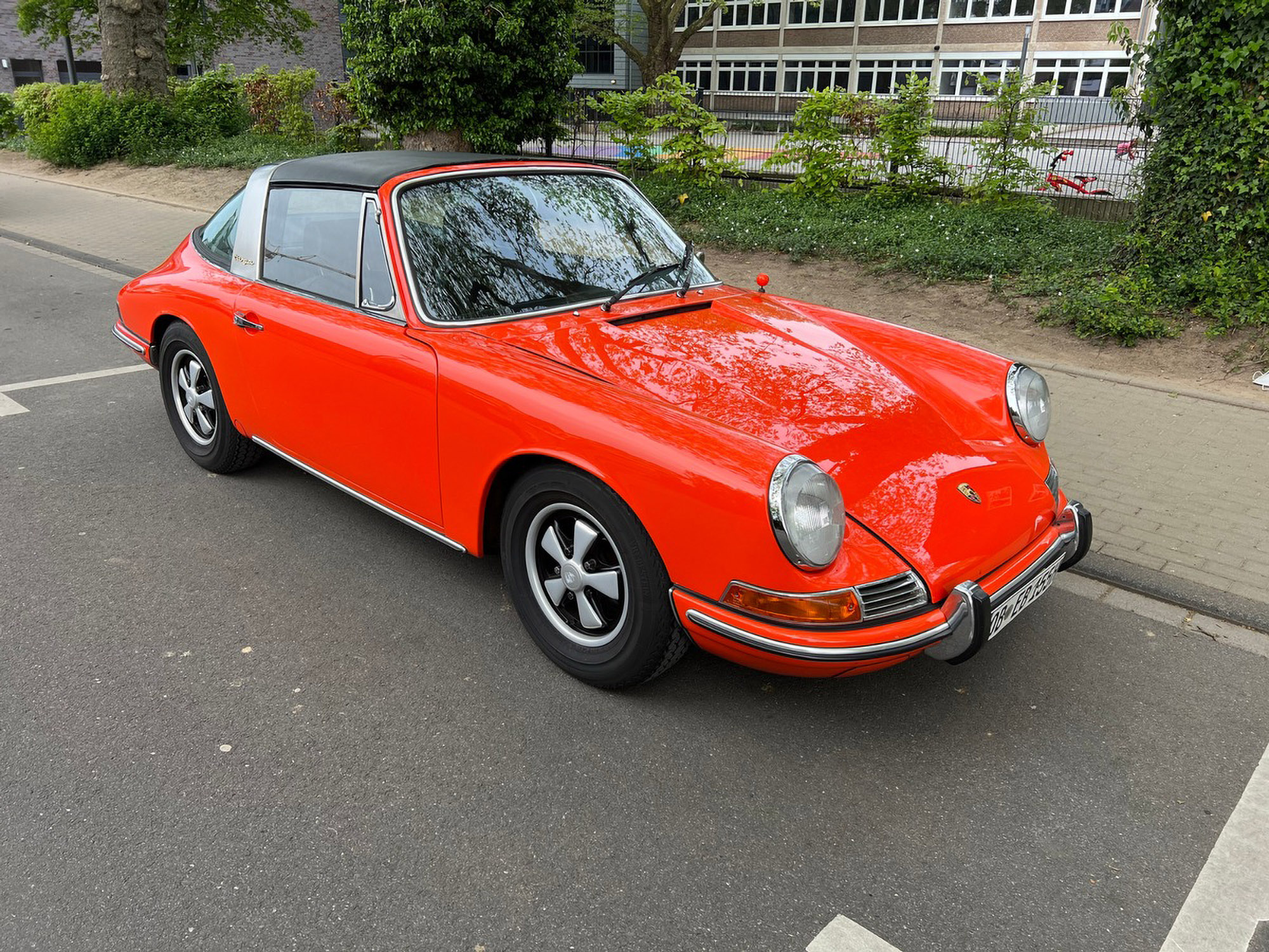 Read more about the article 1968 Luxury Porsche Worth GBP 85,000 Triggers International Search After Being Stolen From German Owner