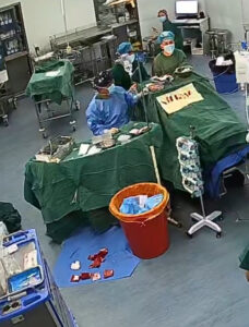 Read more about the article Brave Medics Carry Out Life-Saving Brain Surgery Amid Earthquake