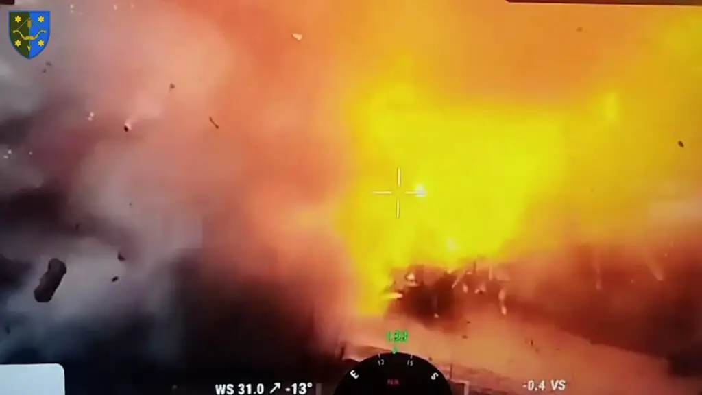 Read more about the article Moment Ukrainian Kamikaze Drone Destroys Russian Tank In Huge Explosion