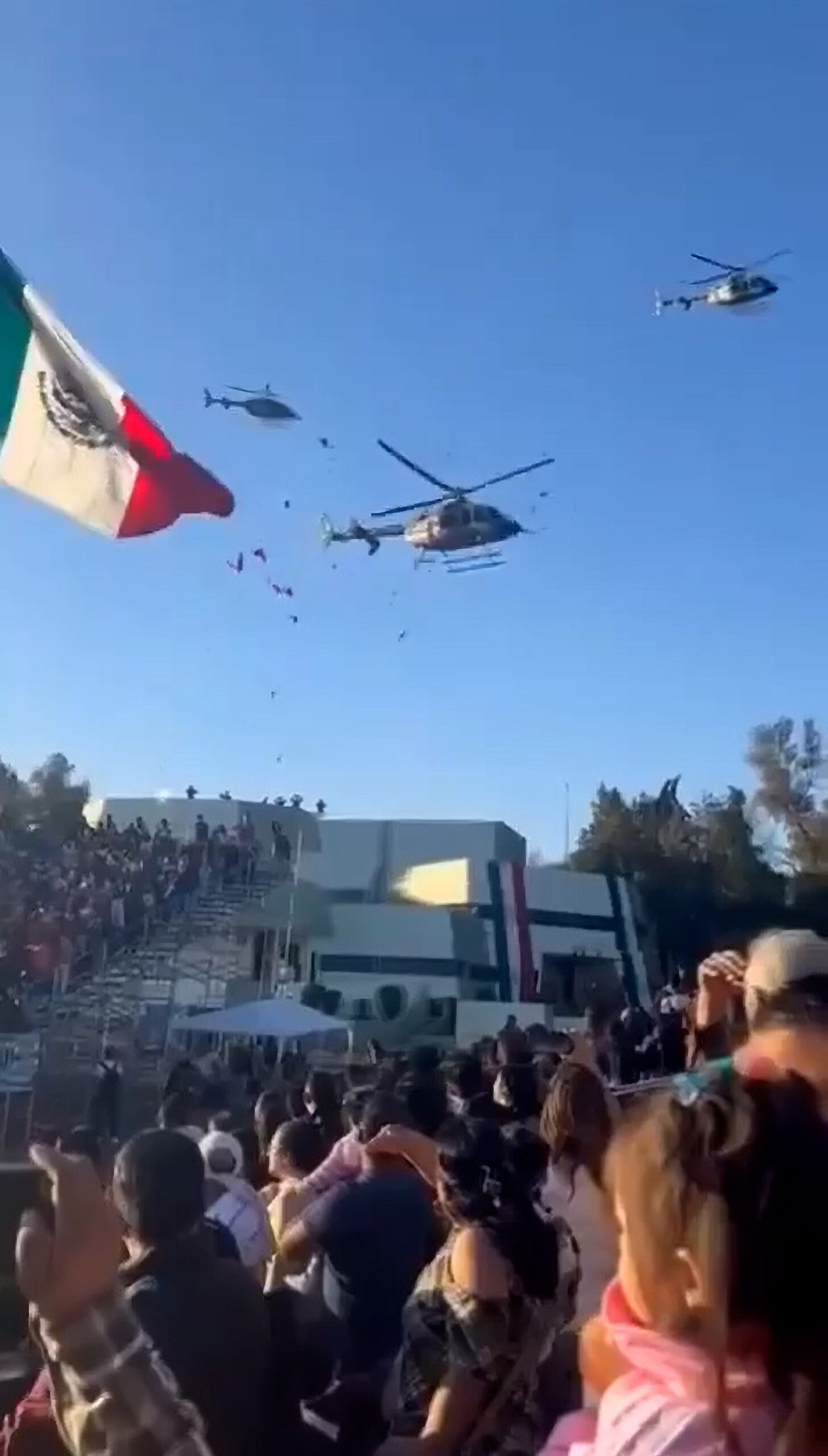 Read more about the article Oops Moment Army Helicopter Cuts Up Mexican Flag With Its Rotors In Front Of Huge Crowd