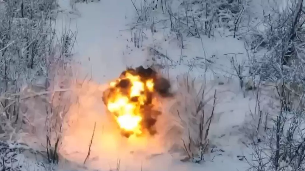 Read more about the article Ukrainian Drones Hunt Down And Hit Russian Soldiers On Frontlines