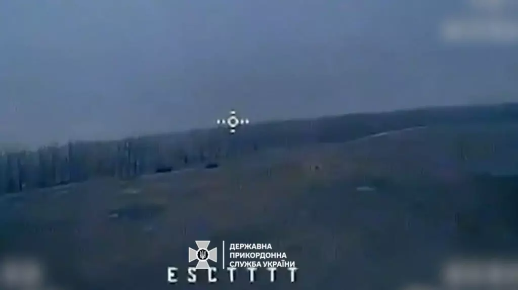 Read more about the article Ukrainian Kamikaze Drones Hit Russian Tanks On Frontlines In Donetsk Region