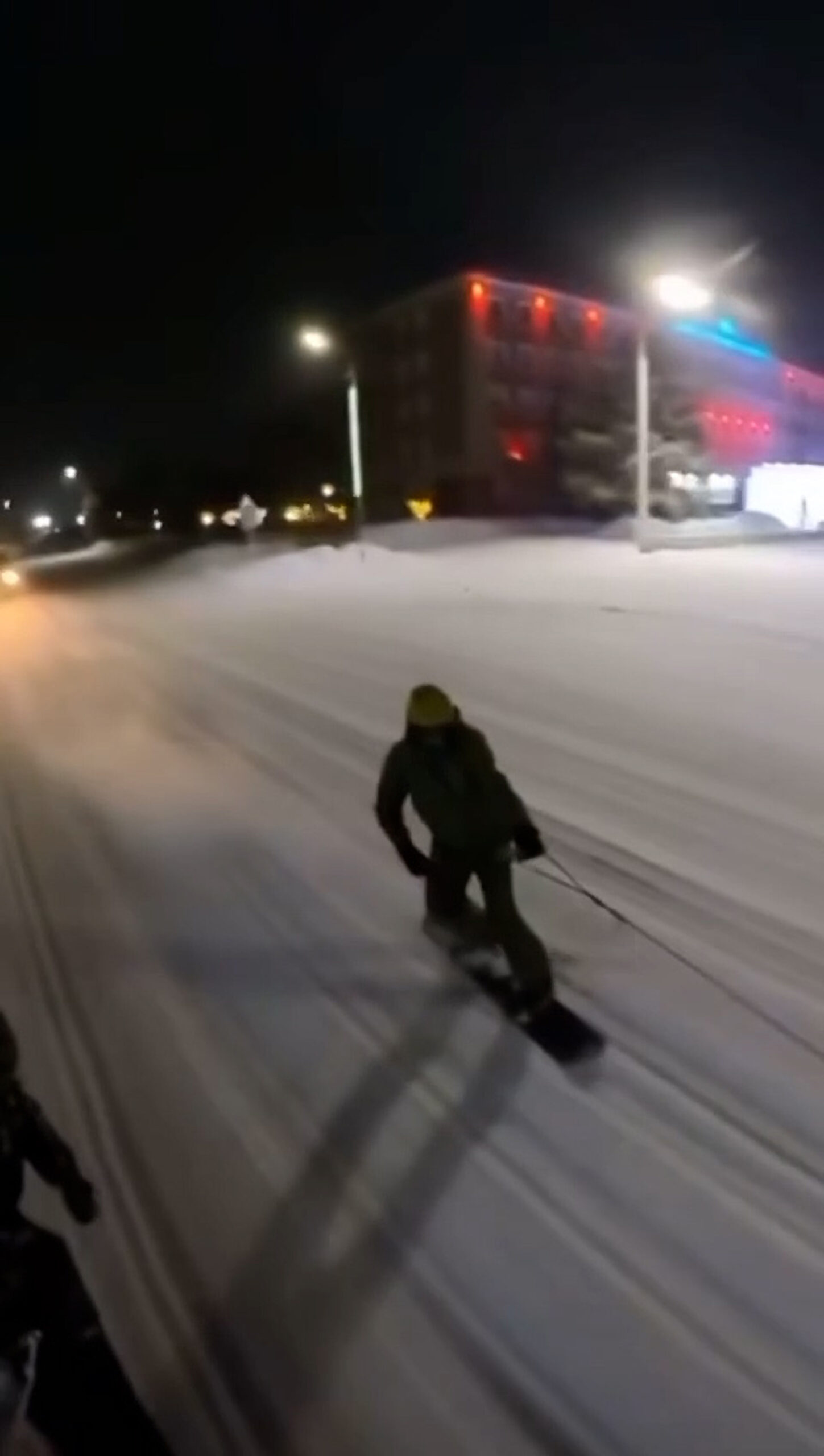 Read more about the article Police Seize Snowboarders Over Car Stunt