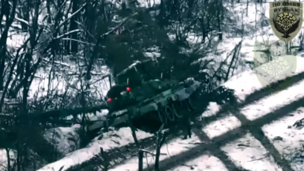 Read more about the article Ukrainian Forces Destroy Russian Tank In Huge Blast