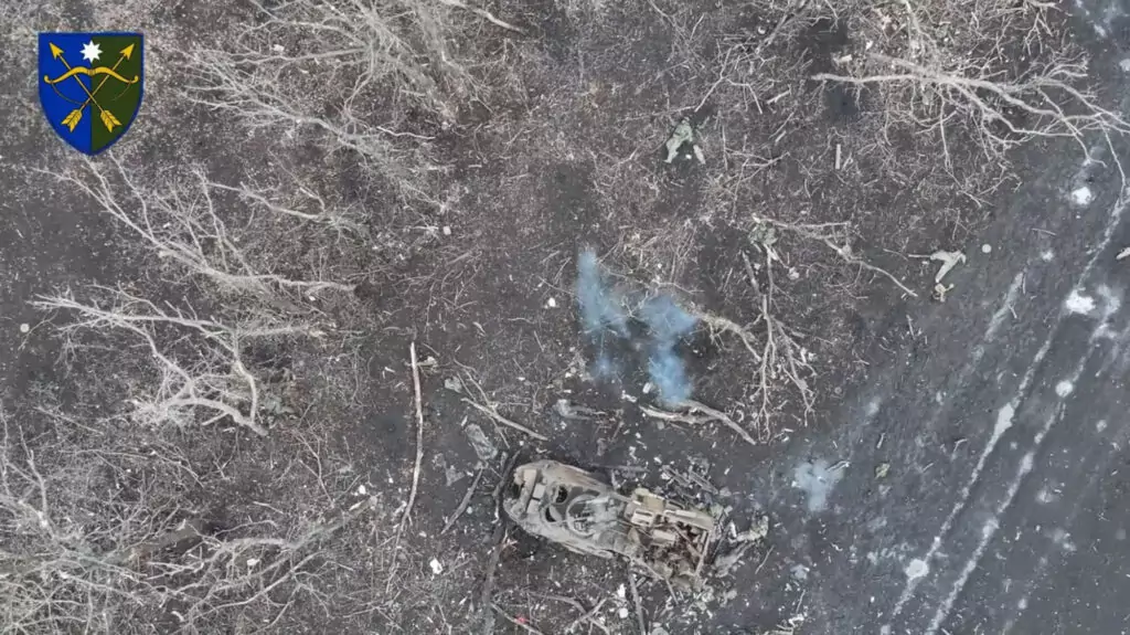 Read more about the article Ukrainian Drones Drop Bombs On Russian Soldiers On Frontlines