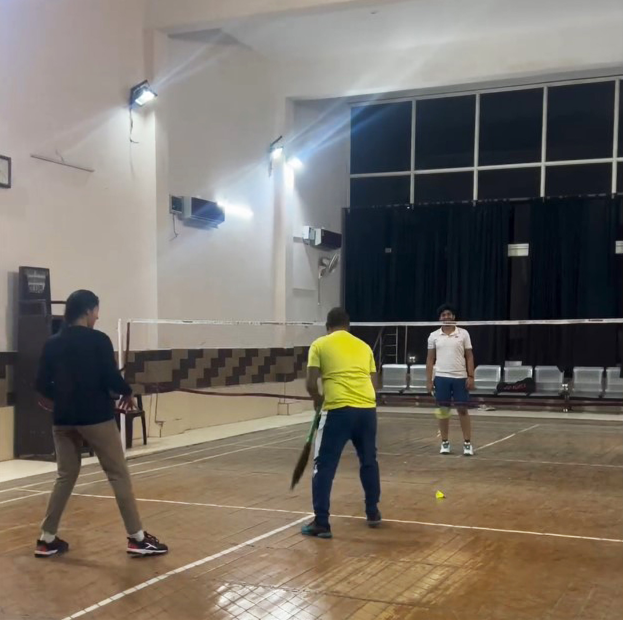 Read more about the article Man Goes Viral For Playing A Winning Game Of Badminton With A Broom
