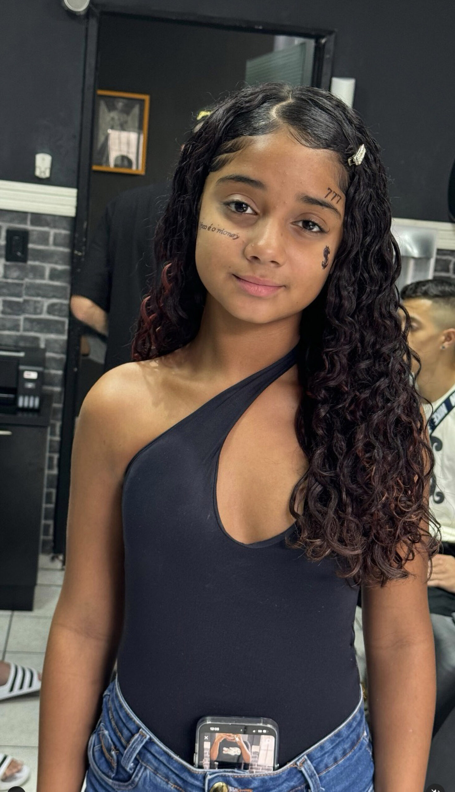 Read more about the article 12-Year-Old Influencer Flaunts Her New 155mph BMW