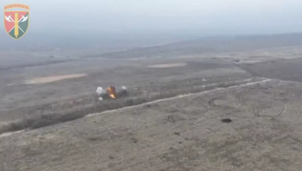Read more about the article Ukrainian Artillery Destroys Russian Military Positions Near Bakhmut