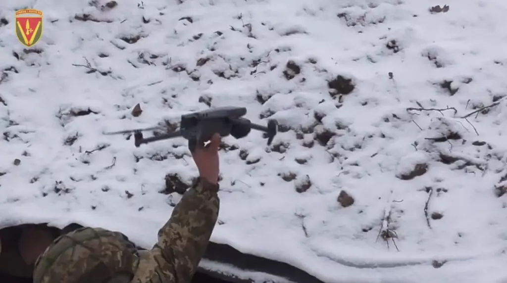 Read more about the article Ukrainian Special Forces Take Out Russian War Machines And Soldiers On Frontlines Using Drones